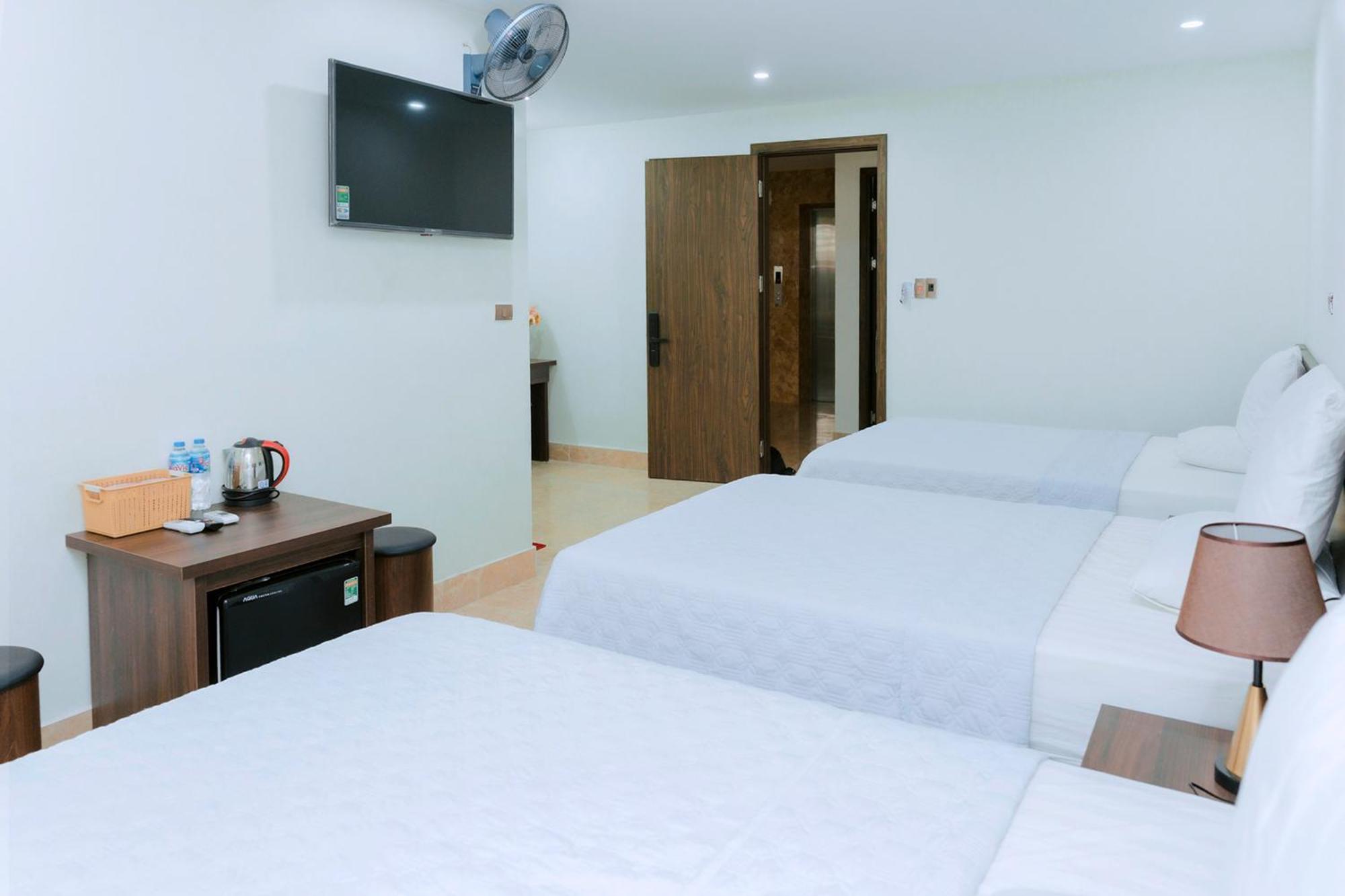 Thu Ha Hotel Uong Bi Eksteriør billede